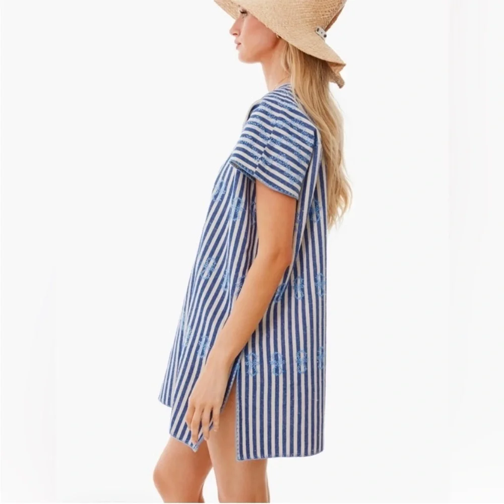 Tuckernuck Floral Embroidered Striped Sullivan Caftan Blue & White Size Medium - Picture 3 of 13